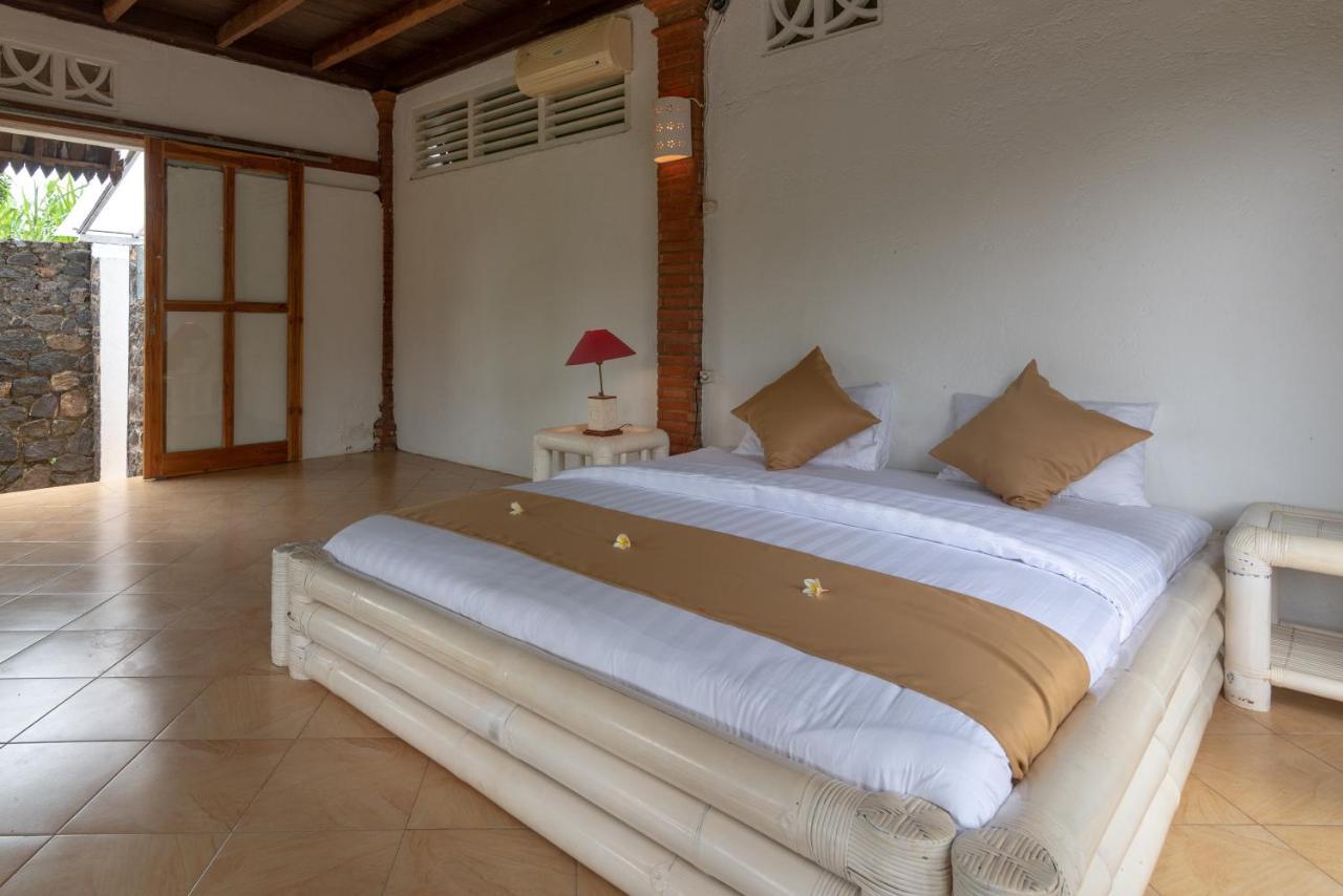 Villa Dinding Batu Singaraja  Ngoại thất bức ảnh