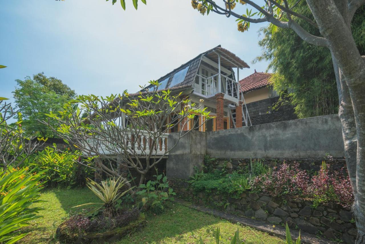 Villa Dinding Batu Singaraja  Ngoại thất bức ảnh